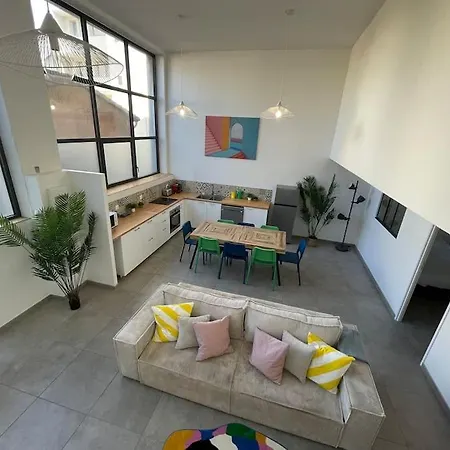 Loft / Pop - Billard - Parking * Valence (Drome)